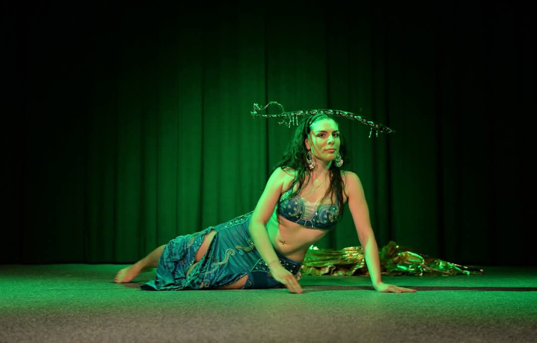 Portrait en costume vert
